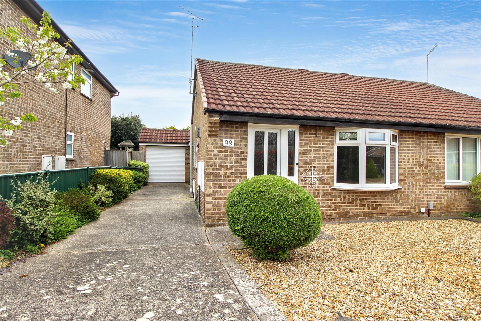 2 bed property in Devonshire Gardens, Reading